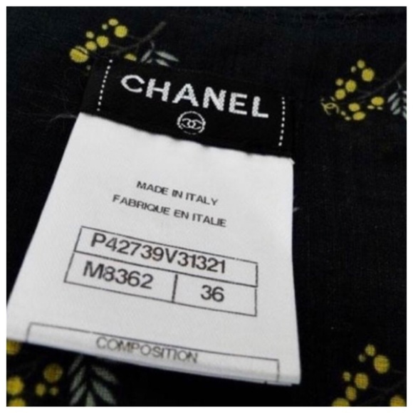 ✨Gorgeous CHANEL Runway CC Logo Gripoix Button Blouse Shirt Top - Picture 9 of 15
